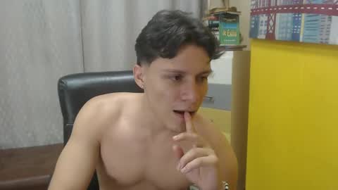 zayn_clausen online show from May 26, 2026, 6:37 pm