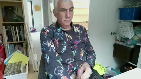 Snapshot of zeep16 chatting on October 18, 2025, 12:17 pm zeep16 online show from October 18, 2025, 12:17 pm