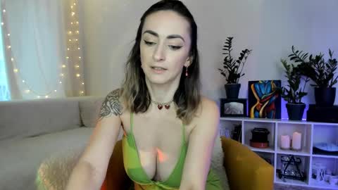 Snapshot of zefir_ka_ chatting on February 3, 2025, 12:14 pm Zefir ka online show from February 3, 2025, 12:14 pm