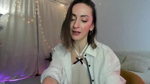 Snapshot of zefir_ka_ chatting on February 18, 2025, 4:16 pm Zefir ka online show from February 18, 2025, 4:16 pm