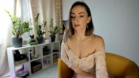 Snapshot of zefir_ka_ chatting on March 5, 2025, 11:17 am Zefir ka online show from March 5, 2025, 11:17 am