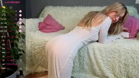 Avi online show from November 26, 2025, 1:12 pm