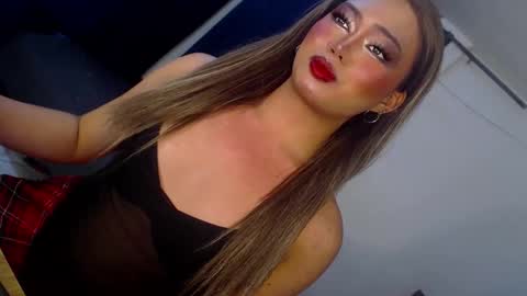 zemi_max online show from March 15, 2026, 8:53 am