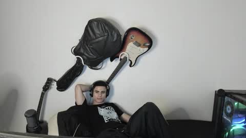 zenzhu online show from December 19, 2024, 6:34 am