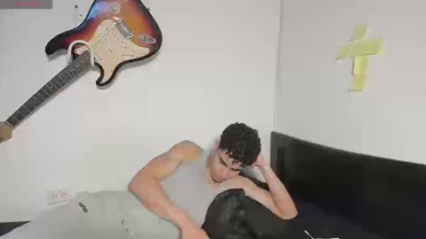 zenzhu online show from September 20, 2025, 4:35 am