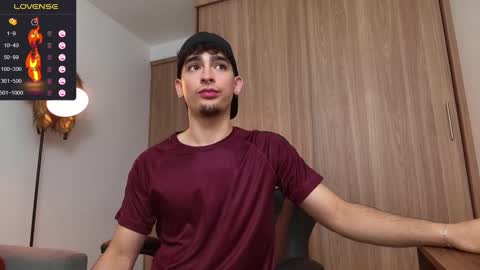 Snapshot of zenn_rush chatting on January 12, 2025, 12:23 pm Zenn online show from January 12, 2025, 12:23 pm