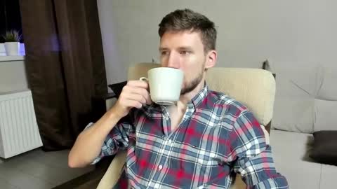 Andrew online show from February 19, 2025, 4:55 am