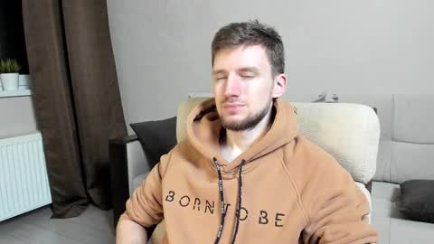 Andrew online show from September 30, 2025, 2:05 am