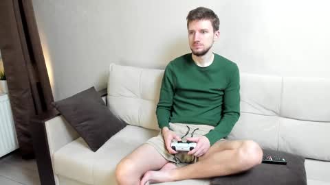 Andrew online show from October 15, 2025, 8:31 pm