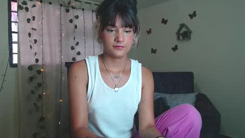 Snapshot of zero__o chatting on February 22, 2025, 7:47 pm ZERO online show from February 22, 2025, 7:47 pm