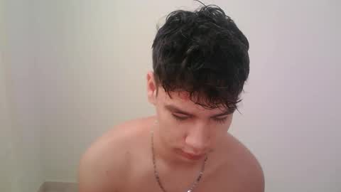 zeus_183 online show from December 3, 2025, 12:36 pm