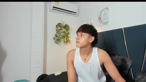 Snapshot of zeusapollofuck chatting on September 13, 2025, 10:42 pm zeusapollofuck online show from September 13, 2025, 10:42 pm