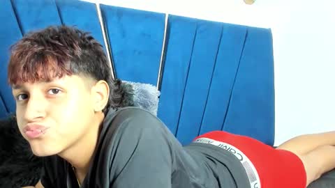 Snapshot of zeusapollofuck chatting on September 26, 2025, 9:08 pm zeusapollofuck online show from September 26, 2025, 9:08 pm