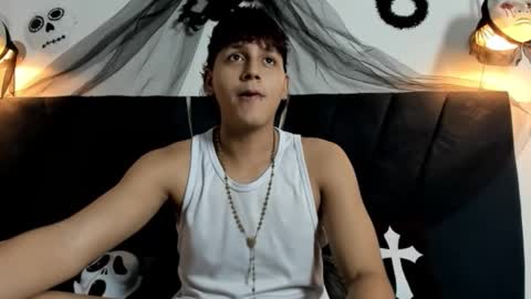 Snapshot of zeusapollofuck chatting on October 15, 2025, 1:06 am zeusapollofuck online show from October 15, 2025, 1:06 am