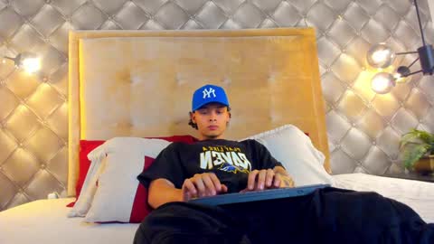 zeus online show from January 9, 2025, 10:09 pm