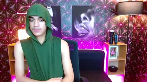 zavier skinny asian online show from February 6, 2025, 11:15 pm