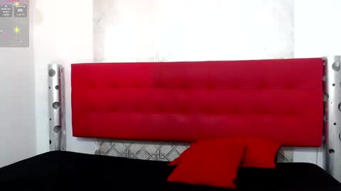 ZHAMIRA  ANDRES online show from February 4, 2025, 7:33 pm