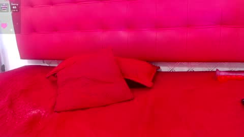 ZHAMIRA  ANDRES online show from February 19, 2025, 9:36 pm