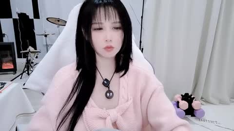 zhen online show from April 5, 2026, 4:48 pm