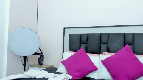 zia online show from October 9, 2025, 12:03 pm