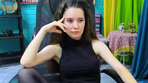 zianichols online show from February 12, 2025, 6:19 pm