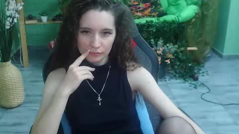 zianichols online show from February 18, 2025, 8:36 pm