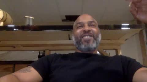 Snapshot of zionlion22 chatting on December 22, 2024, 2:28 am zionlion22 online show from December 22, 2024, 2:28 am