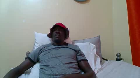 Zlatann2012 online show from September 12, 2025, 12:27 pm