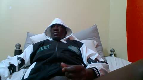 Zlatann2012 online show from October 7, 2025, 9:12 pm