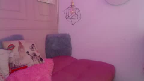 Snapshot of zoe__baker chatting on April 30, 2026, 4:02 pm zoe__baker online show from April 30, 2026, 4:02 pm