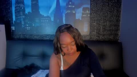 Snapshot of zoe__kravits__ chatting on September 27, 2025, 12:32 pm   online show from September 27, 2025, 12:32 pm