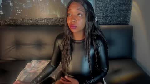 Snapshot of zoe__kravits__ chatting on October 3, 2025, 1:52 pm   online show from October 3, 2025, 1:52 pm