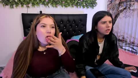 Zoe And Valeria online show from June 6, 2026, 7:51 pm