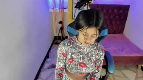 Z O E online show from October 30, 2025, 9:48 pm