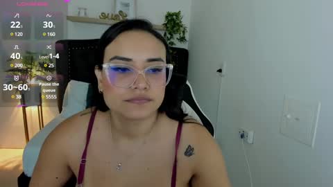 Zoe  online show from February 18, 2025, 12:17 pm