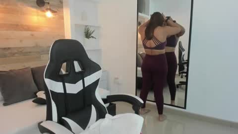 Zoe  online show from February 27, 2026, 12:38 pm