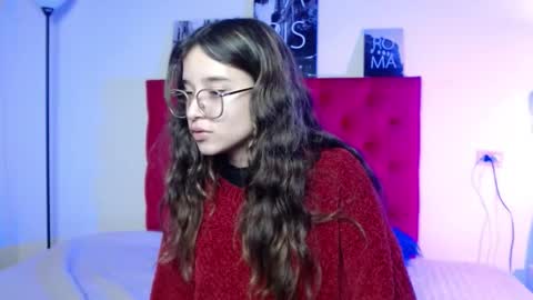 zoe_dear online show from March 4, 2026, 8:37 pm