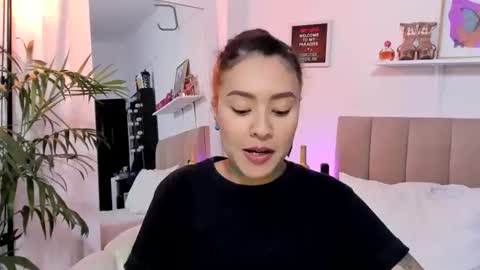 Zoe Gruber online show from November 20, 2025, 9:47 pm