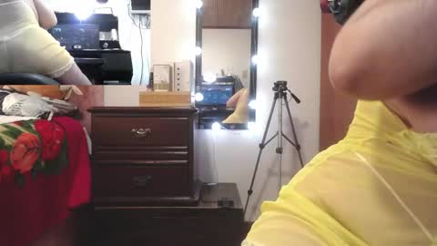 zoe hotxxx online show from May 9, 2026, 2:33 pm