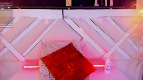 Zoey  online show from April 7, 2026, 10:20 pm