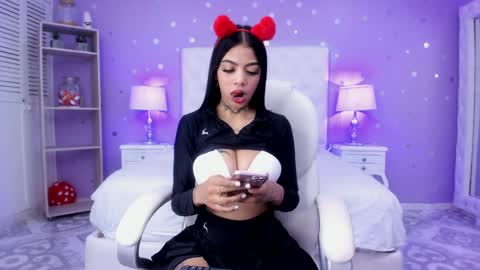 CAMILA online show from February 15, 2025, 8:22 pm