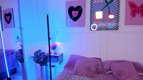 Zoe Lynch online show from February 13, 2026, 11:28 am