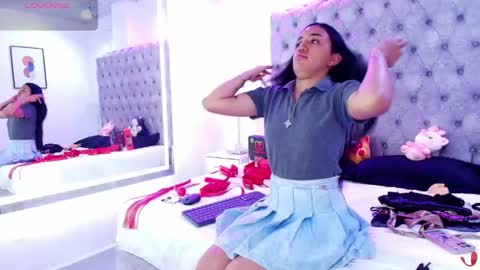 zoe  online show from June 8, 2026, 12:16 pm