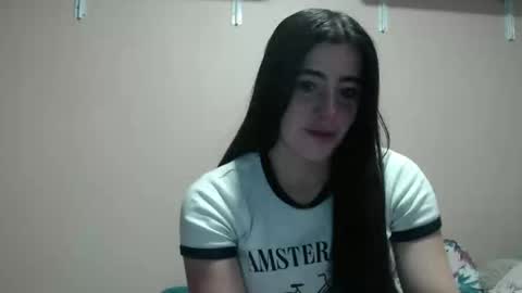 Snapshot of zoe_mill33r chatting on October 7, 2025, 6:38 pm Zoe online show from October 7, 2025, 6:38 pm