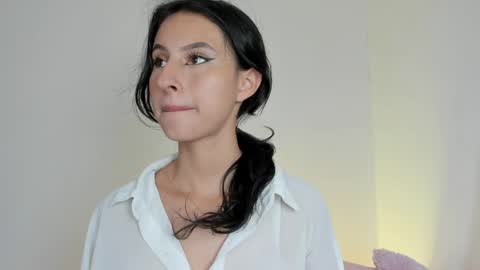 Snapshot of zoe_mrl chatting on April 10, 2026, 10:42 am zoe_mrl online show from April 10, 2026, 10:42 am