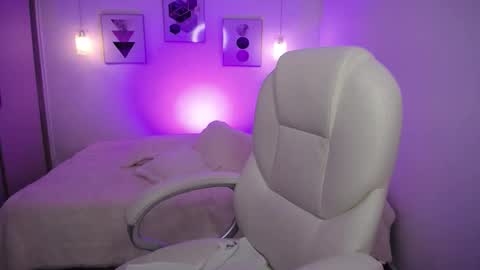 Zoe online show from February 28, 2025, 2:09 am