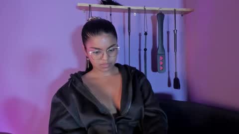 Zoe online show from February 25, 2026, 3:38 am