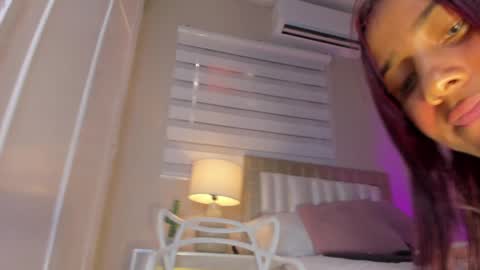 Hi guys i am Zoe  online show from February 5, 2025, 5:53 pm