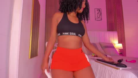 Hi guys i am Zoe  online show from October 1, 2025, 11:27 am