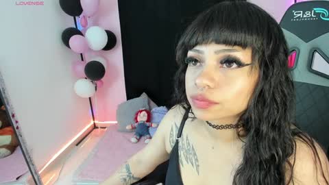 zoe_sullivan_ online show from December 10, 2024, 9:33 am